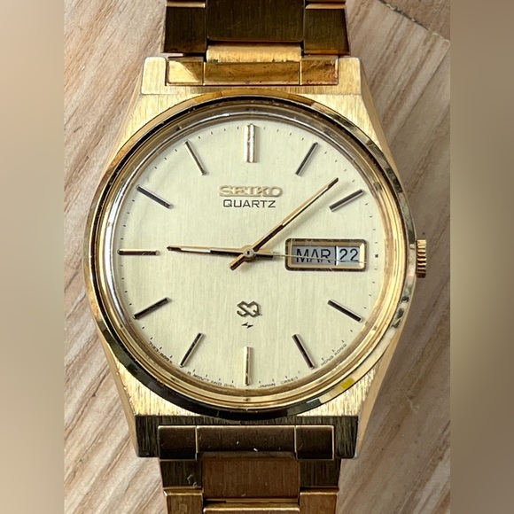 Seiko SQ Vintage Men’s Watch Gold Bracelet Dial Hands Date Window New Battery